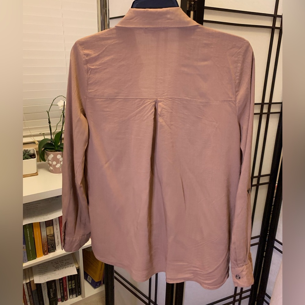 Pink blouse 🩷🩷 - Picture 3 of 7